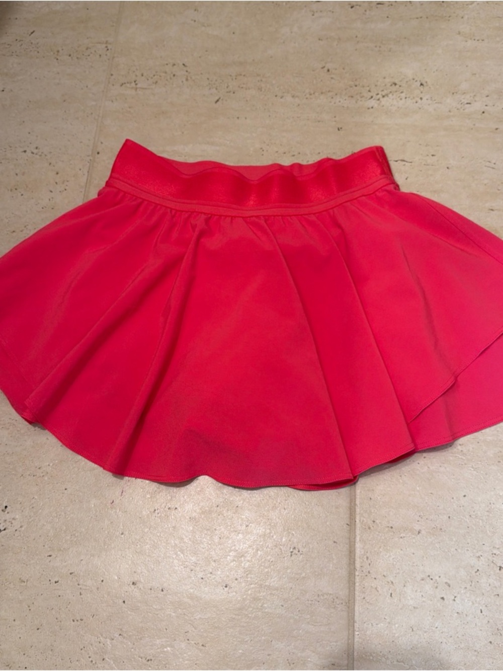 Lululemon Court Rival High-Rise Skirt Lip Gloss Pink Size 4 great condition